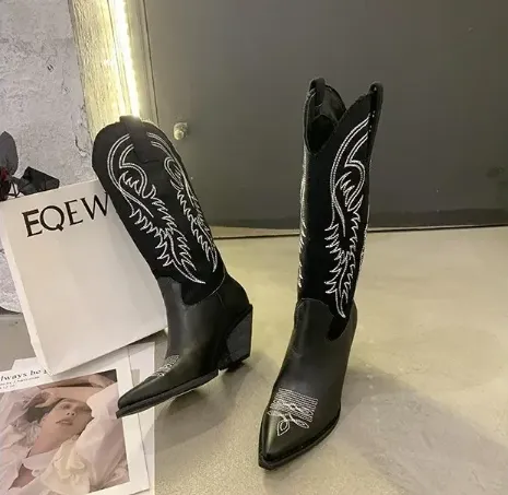 Black Embroidery Design Cowboy Boots