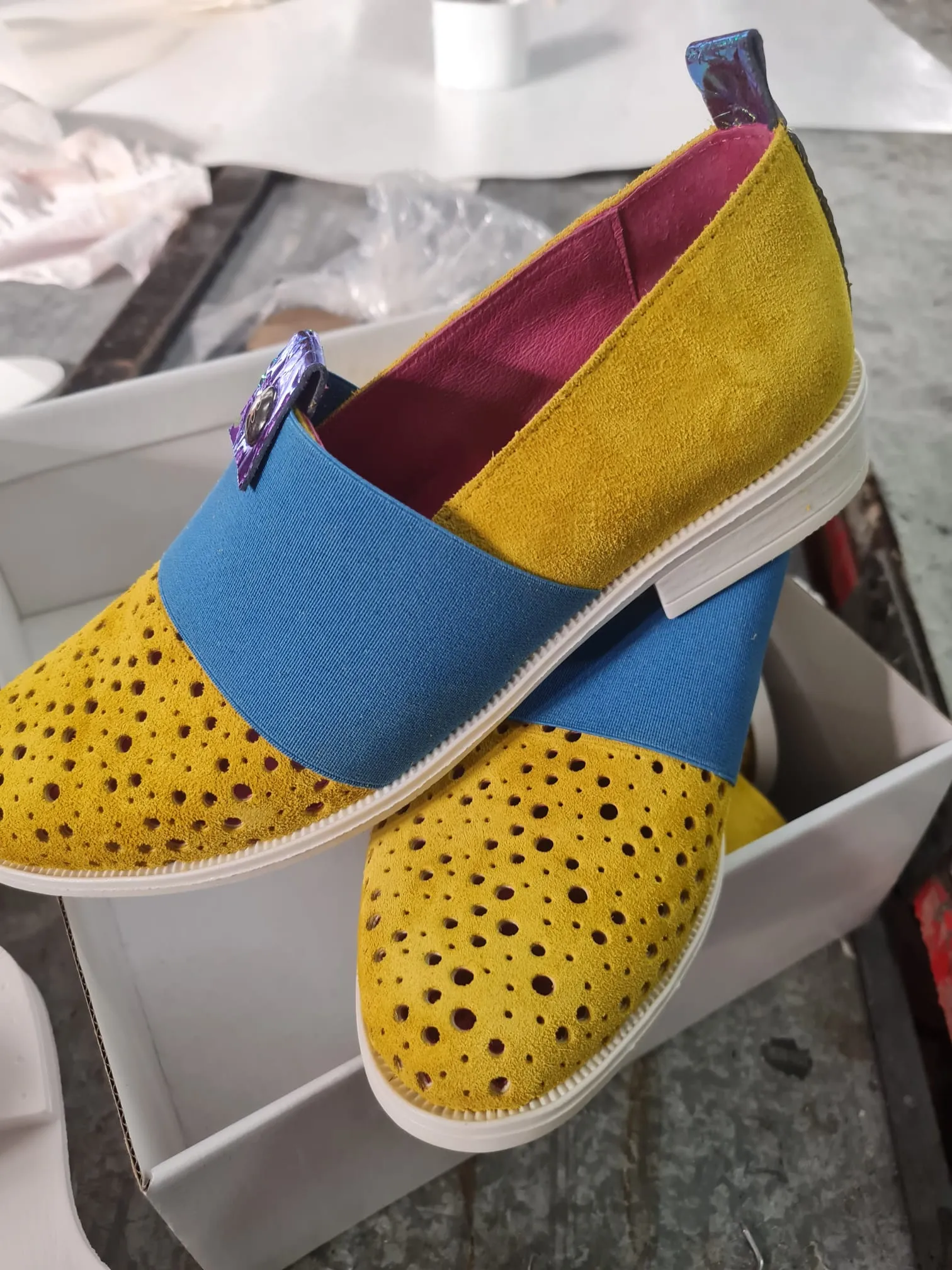 Bourbon - Yellow/blue slip on