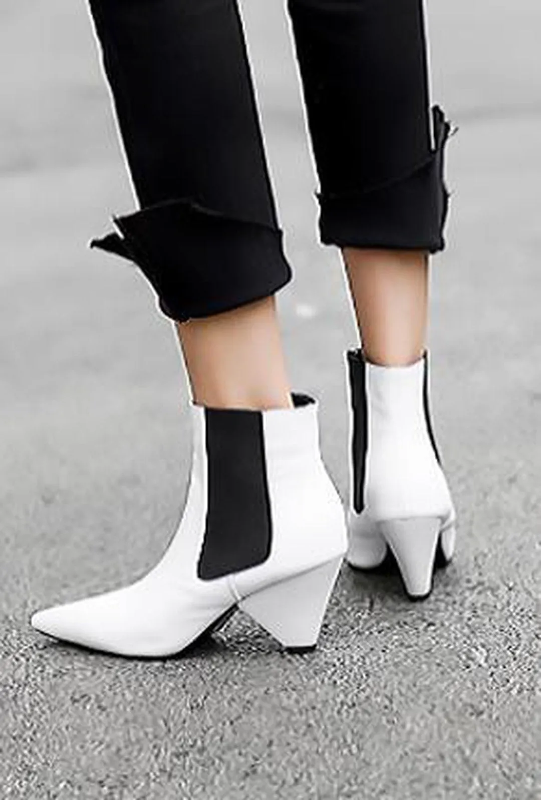 MORGAN - POINTY CHELSEA BOOTS