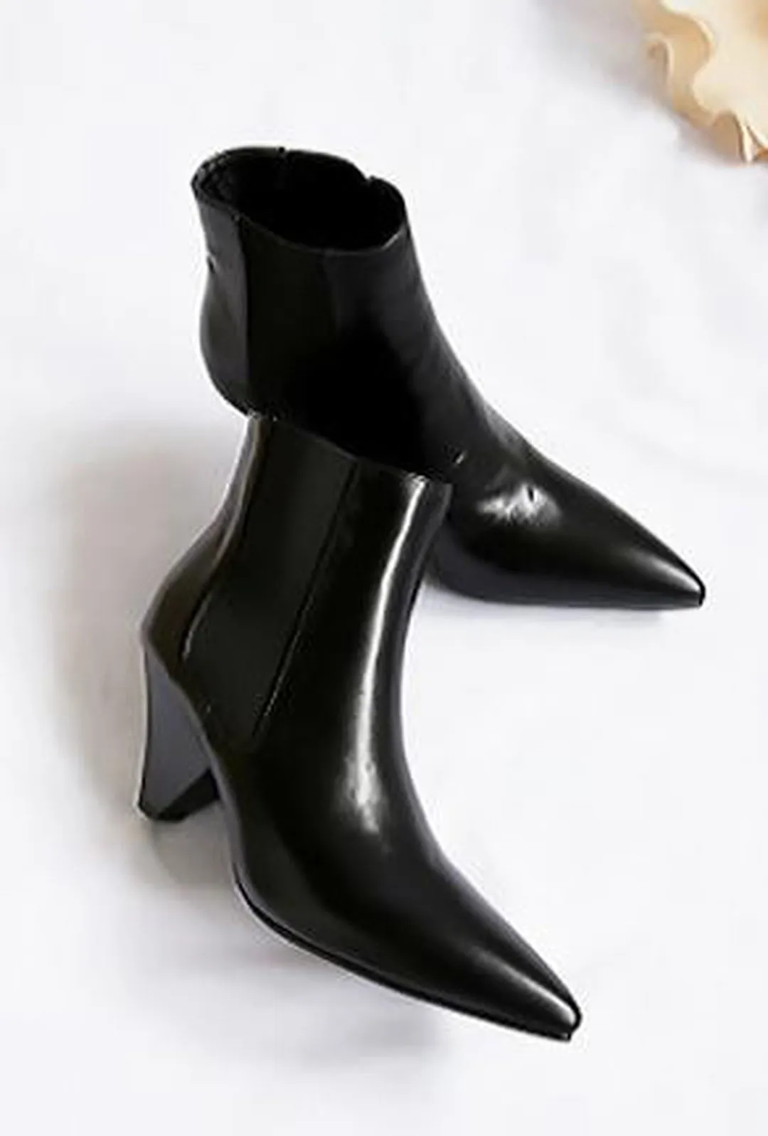 MORGAN - POINTY CHELSEA BOOTS