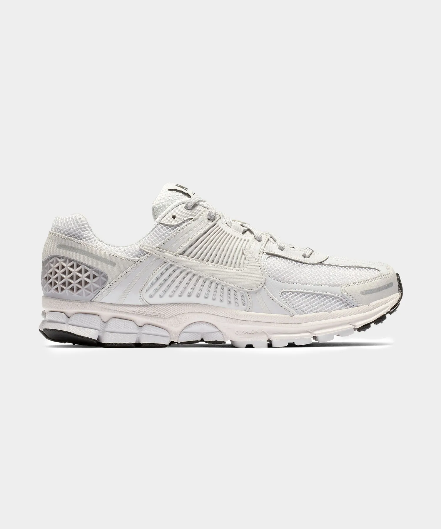 Nike Zoom Vomero 5 in White