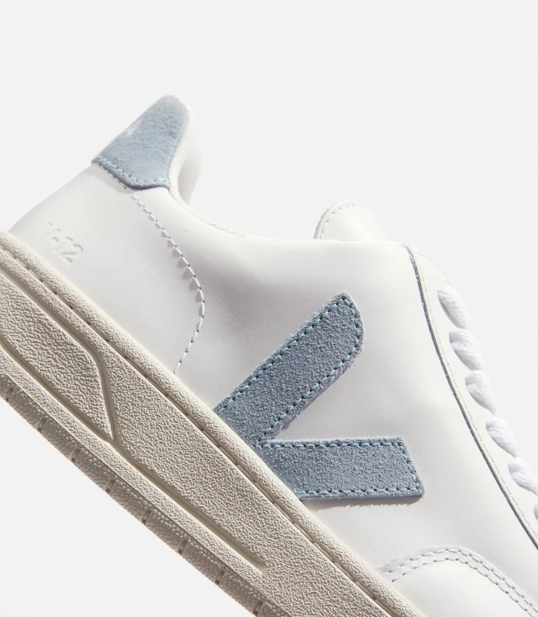 Veja - V-12 Leather in Extra White Steel